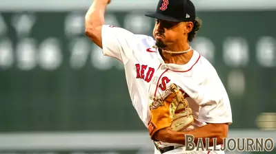 Red Sox trade Jordan Hicks, David Sandlin to White Sox